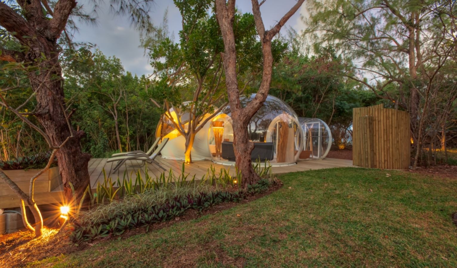 rooms-lake-and-sea-view-bubble