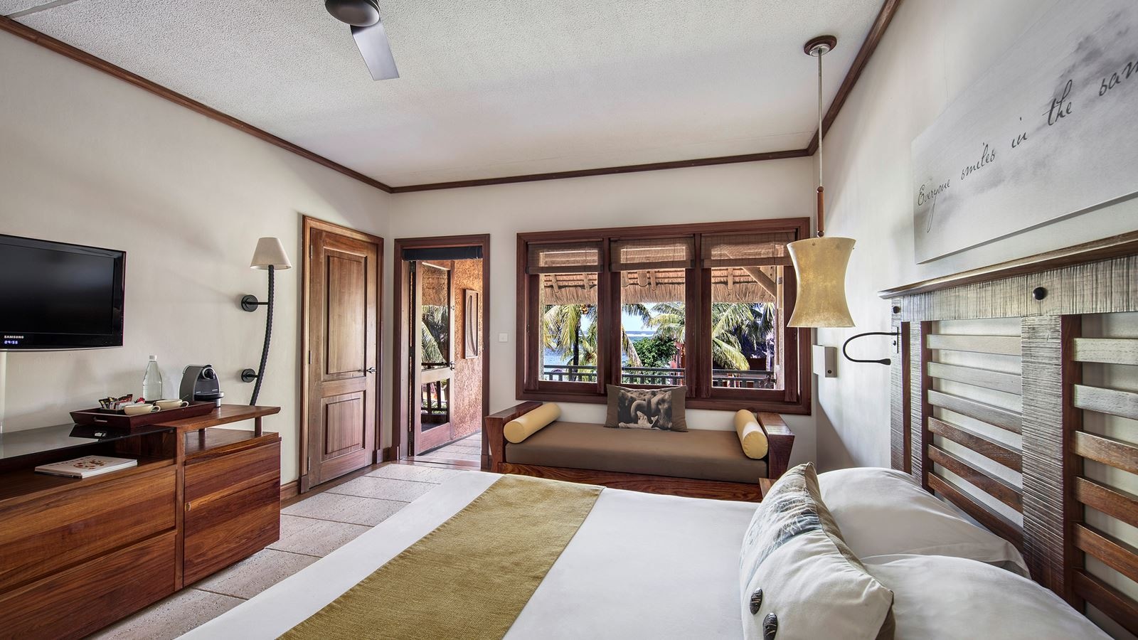 rooms-deluxe-sea-view