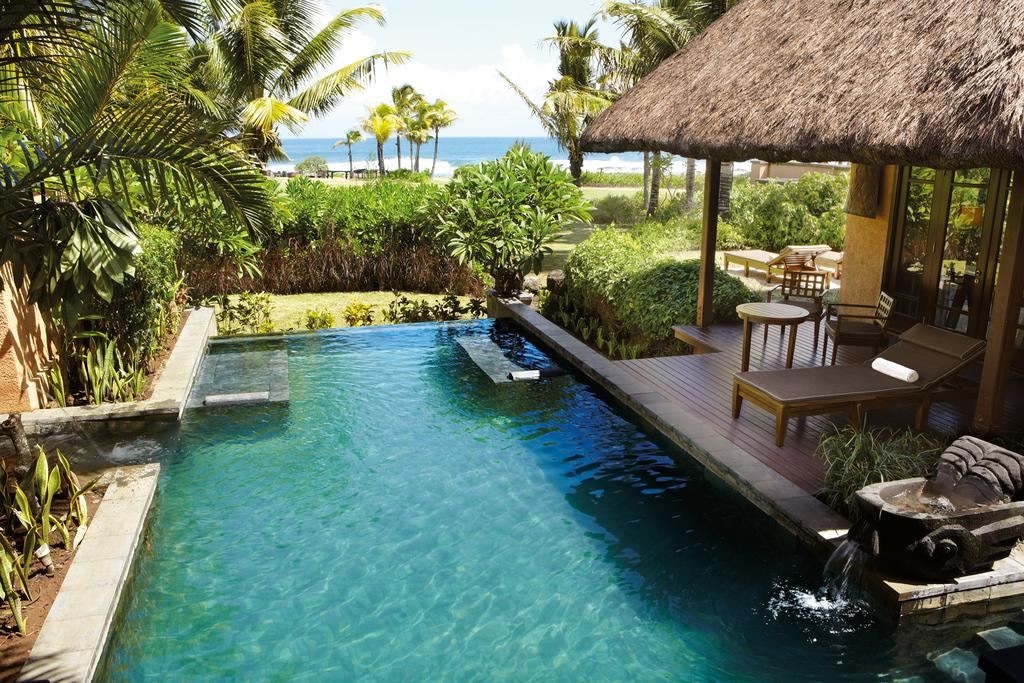 rooms-beachfront-suite-pool-villa