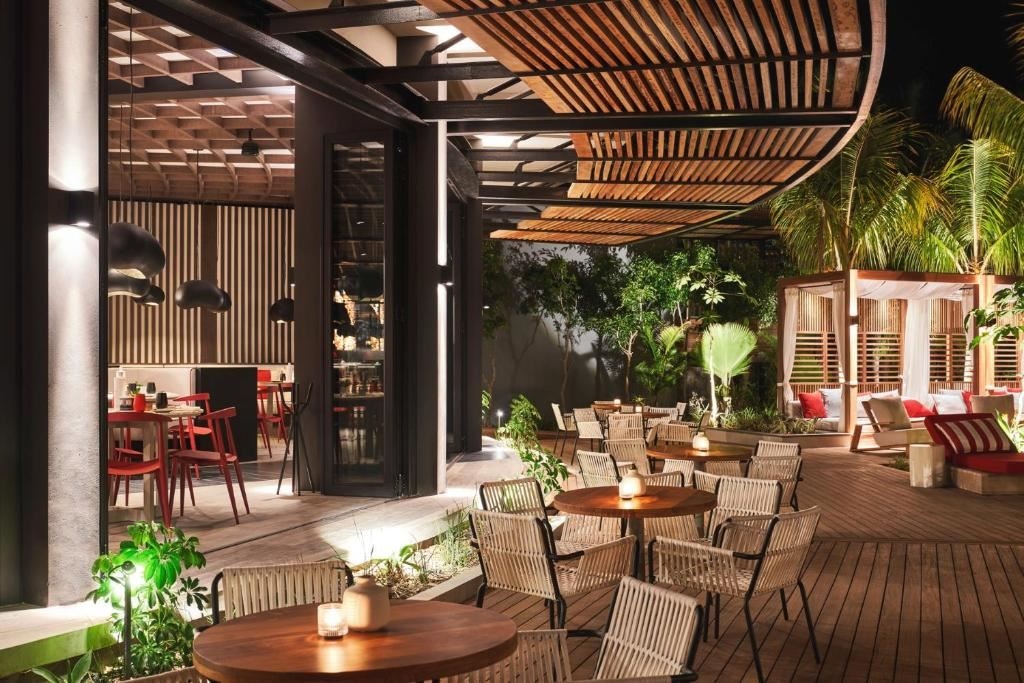 restaurants-restaurants