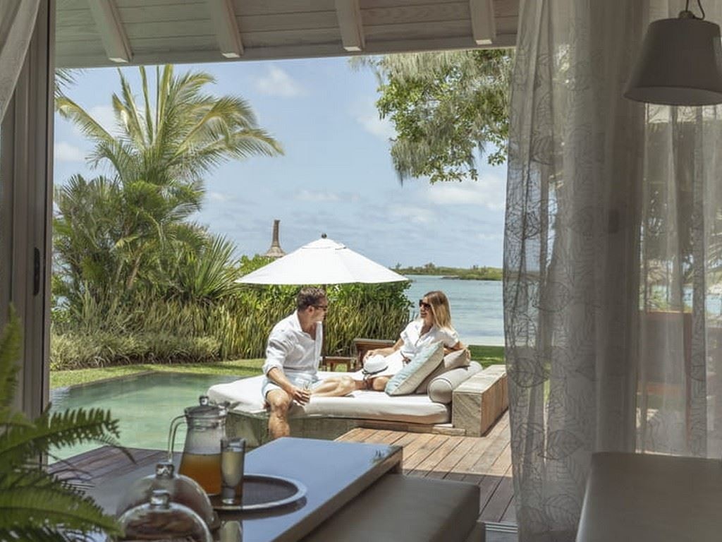 rooms-premium-beach-view-pool-villa