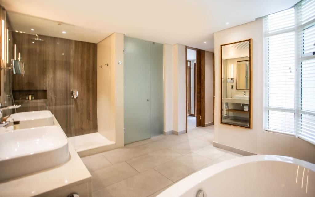 rooms-paradise-beachfront-room