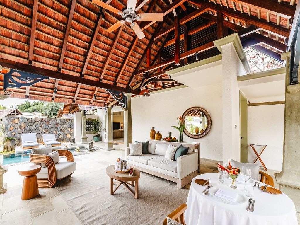 rooms-luxury-suite-pool-villa