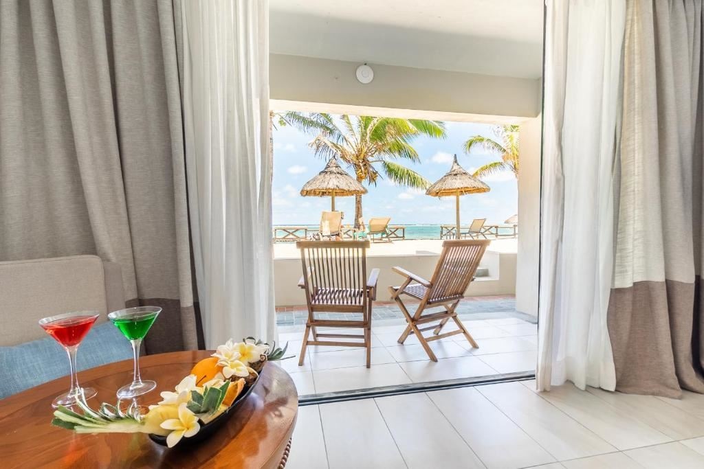 rooms-beach-ocean-front