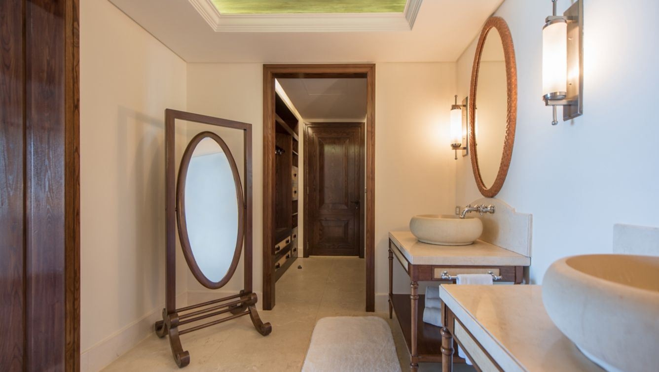 rooms-le-morne-balcony-suite