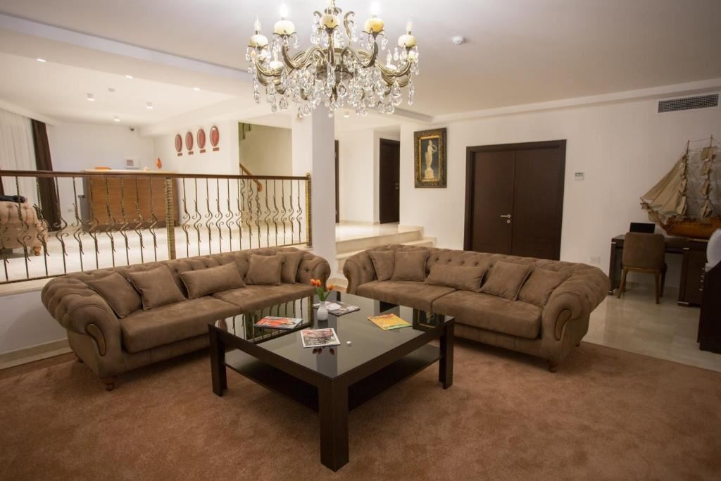 general-main-building