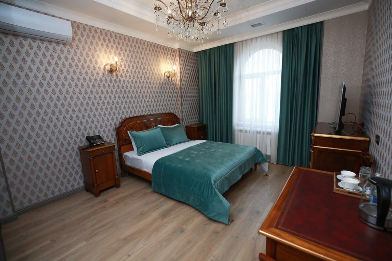 rooms-deluxe-room