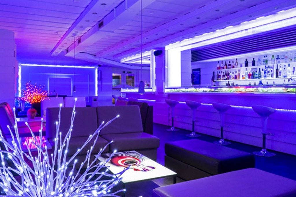 bars-cocktail-bar-aquarium