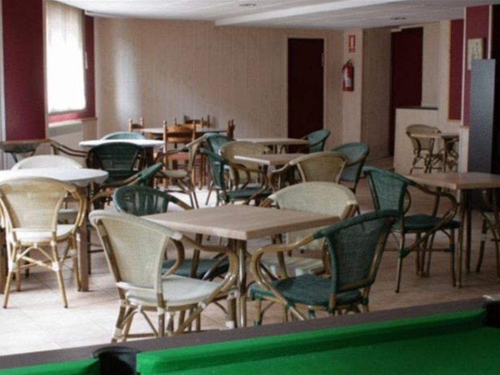 restaurants-restaurant