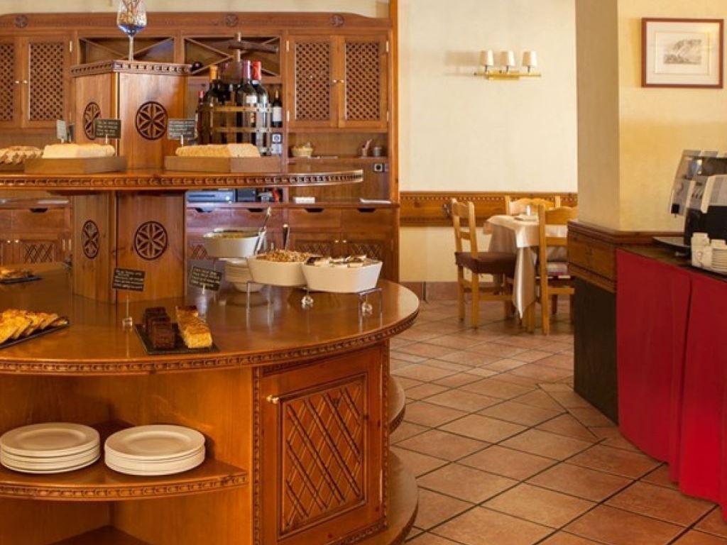 restaurants-restaurant