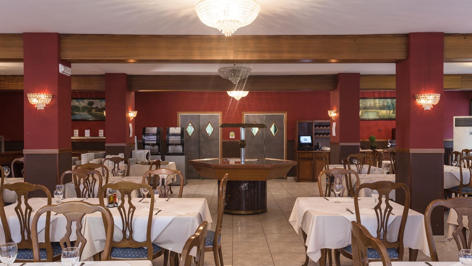 restaurants-restaurant