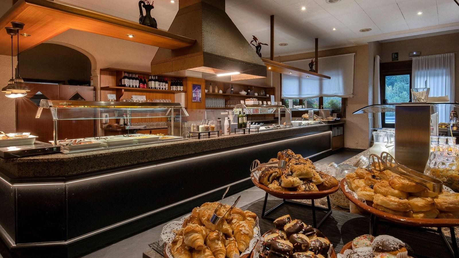 restaurants-restaurants