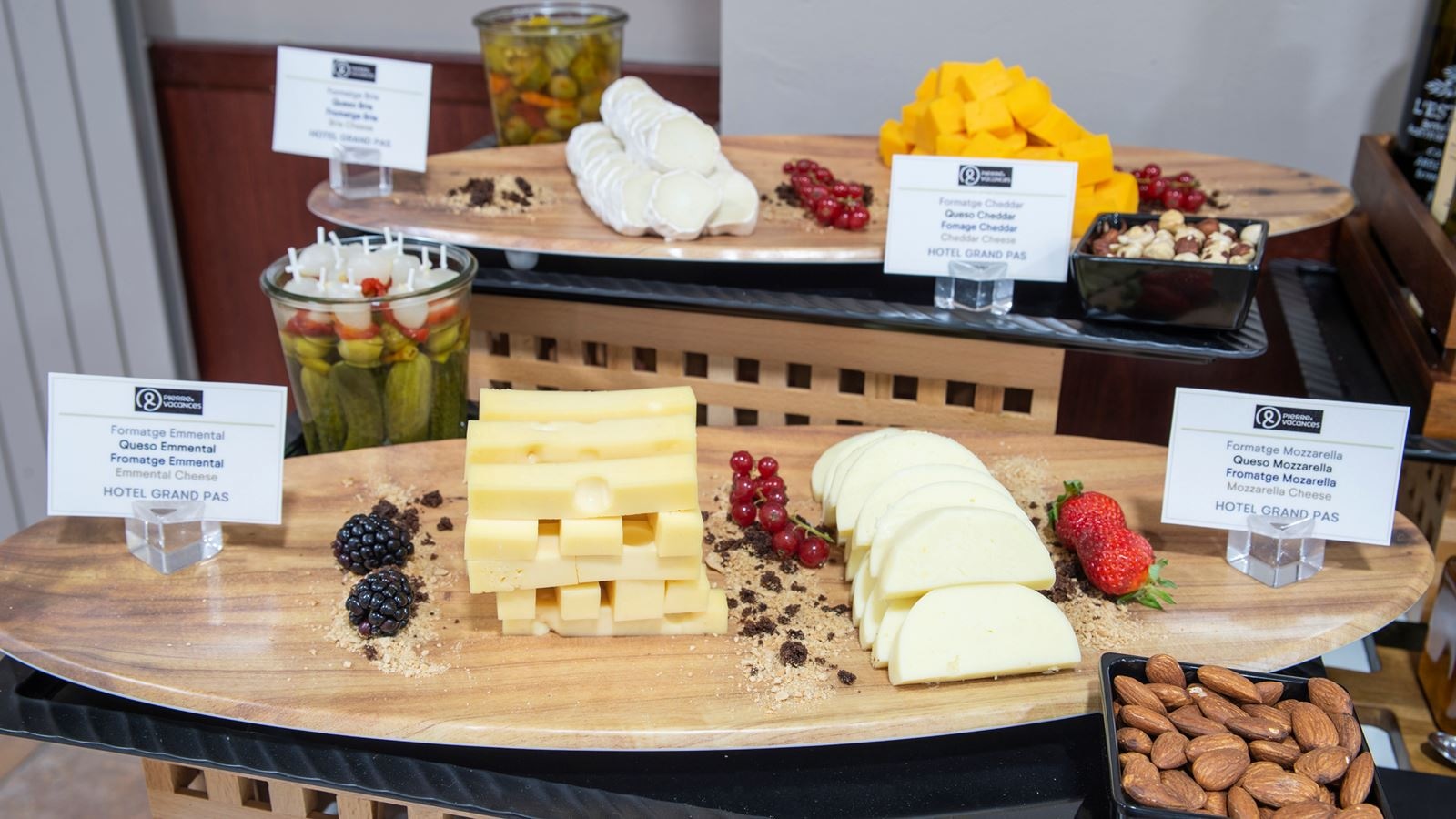 restaurants-restaurant