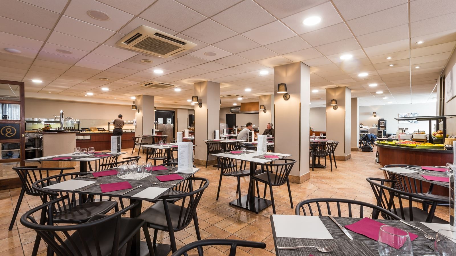 restaurants-restaurant