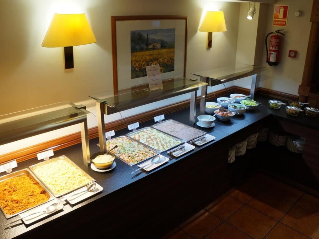 restaurants-restaurant