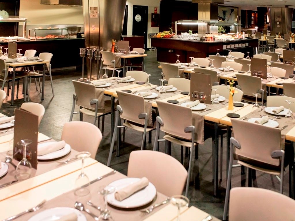 restaurants-restaurant