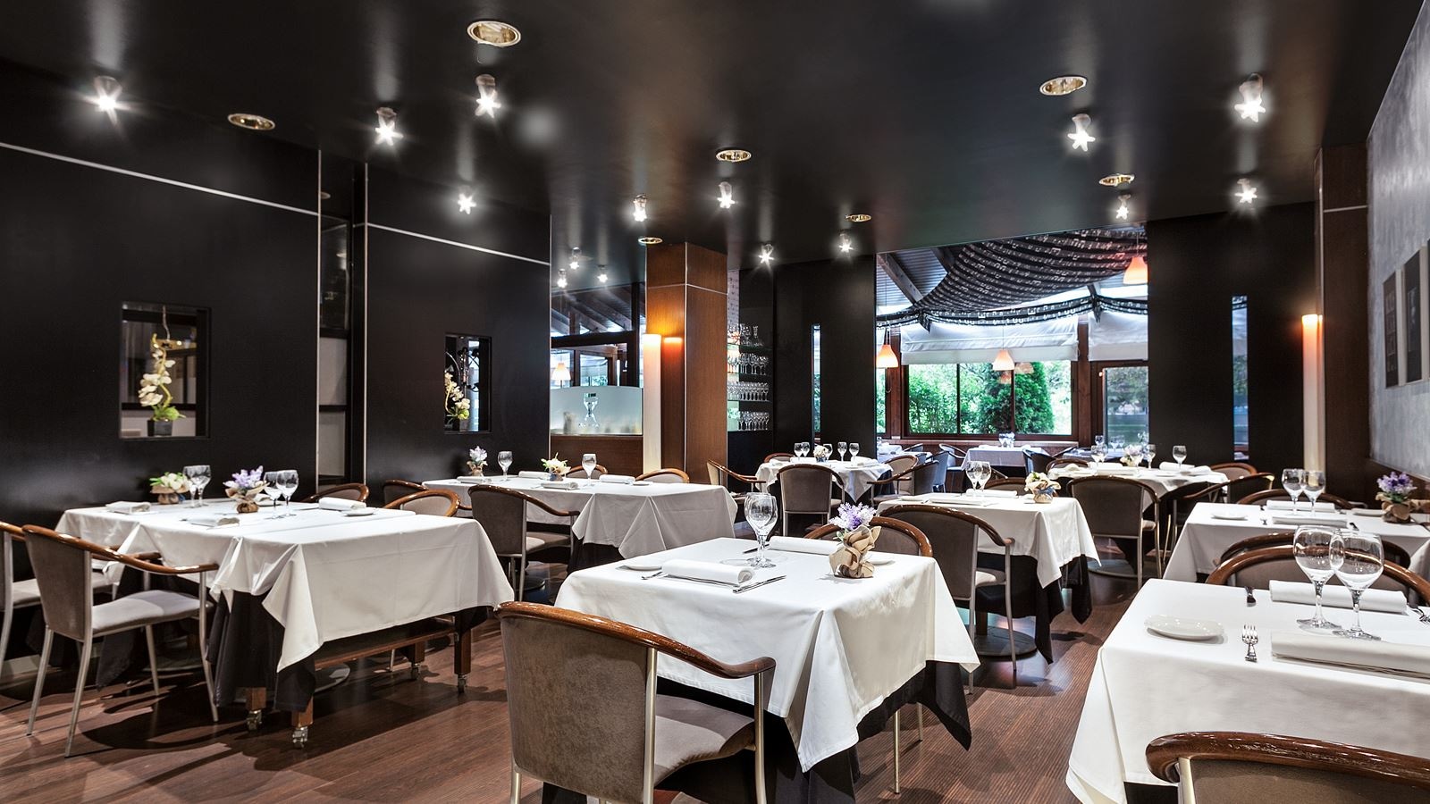 restaurants-restaurants