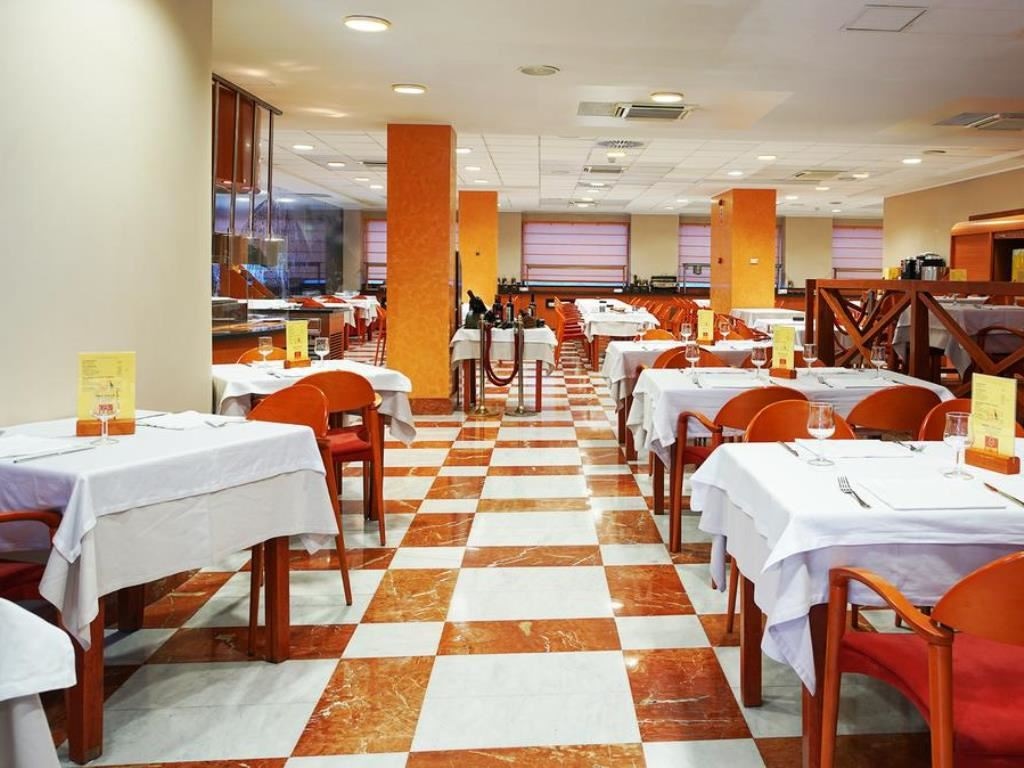 restaurants-restaurant