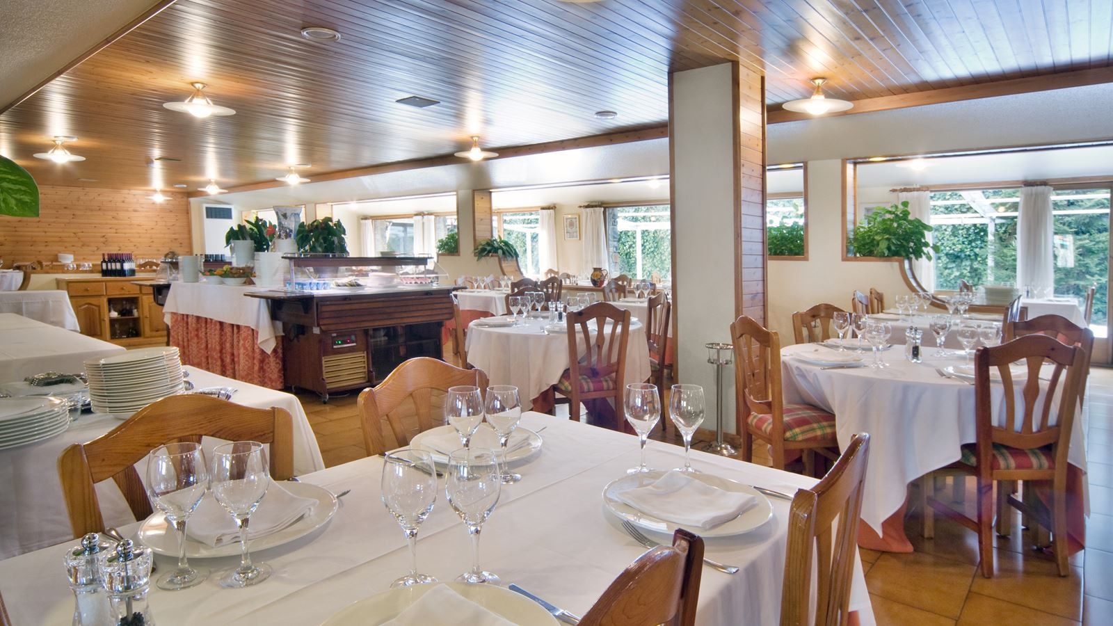 restaurants-restaurant