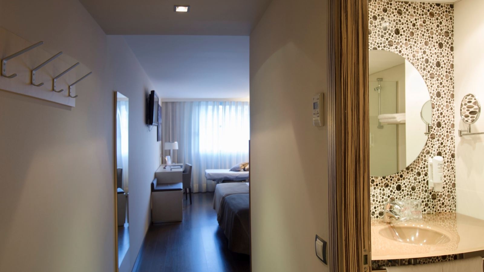 rooms-standard-twin-triple