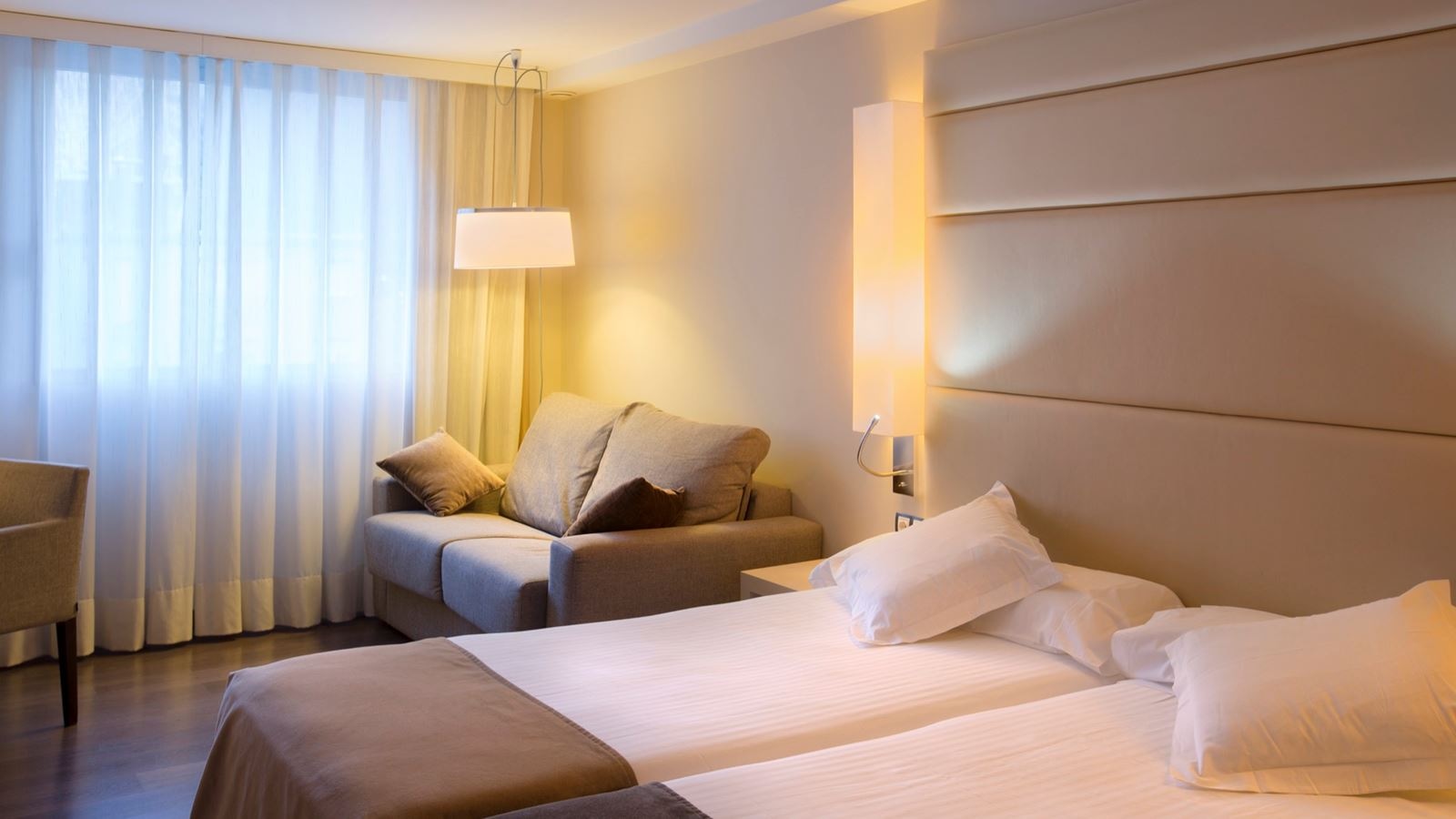 rooms-standard-twin-triple