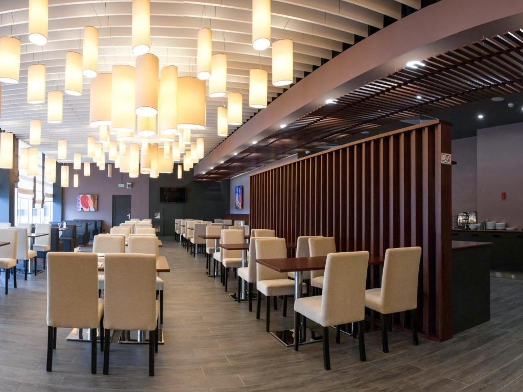 restaurants-restaurant