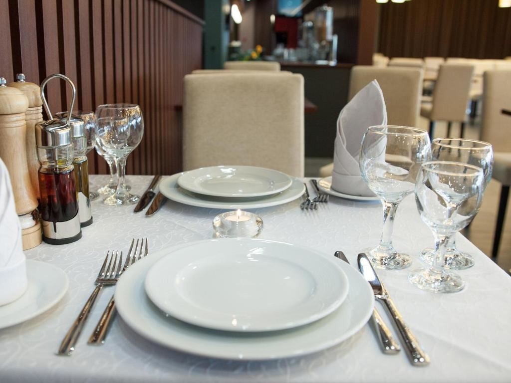 restaurants-restaurant