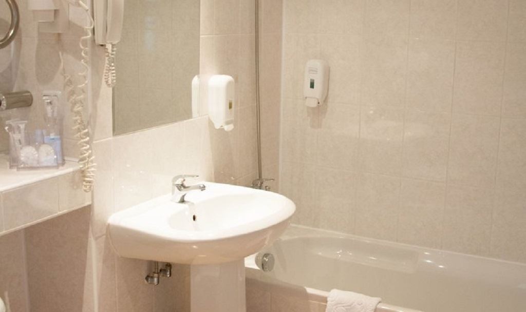 rooms-double-family-room