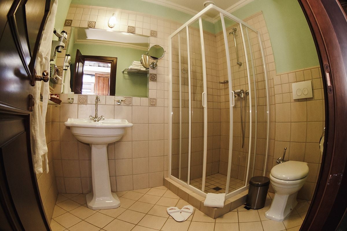 rooms-double-twin-standard-room