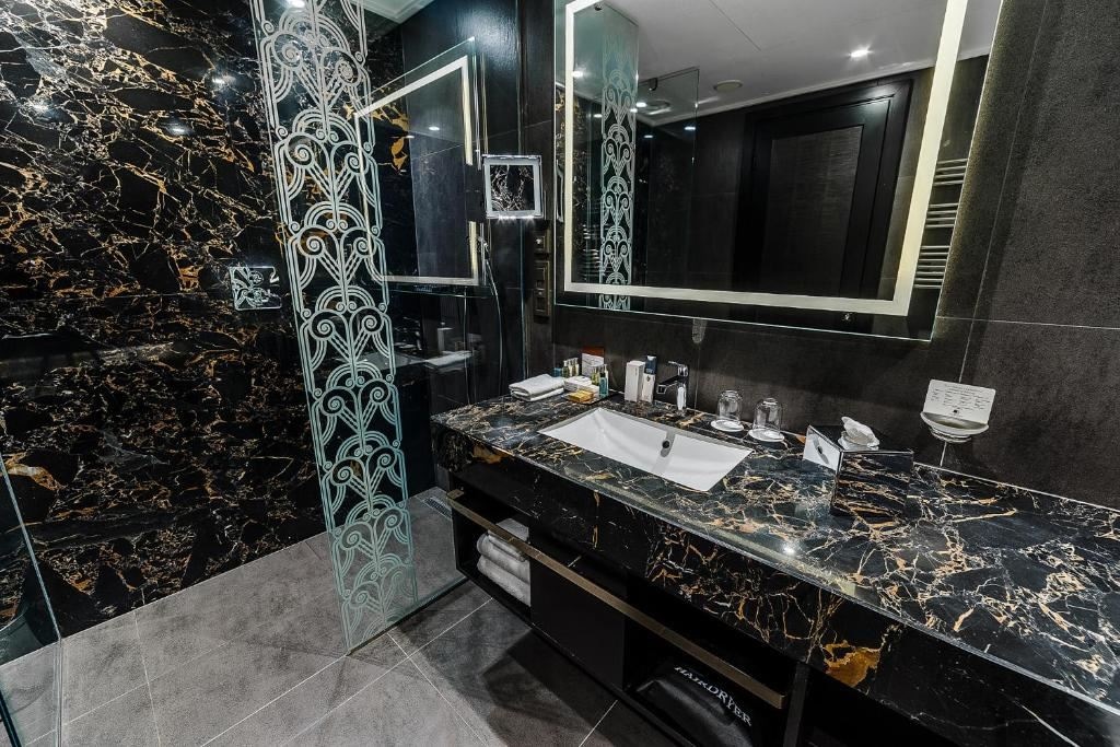 rooms-dabltwin-standard-with-a-terrace