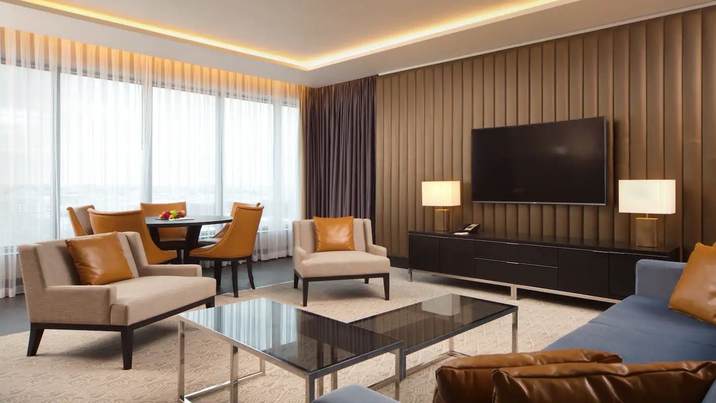 rooms-ambassador-suite