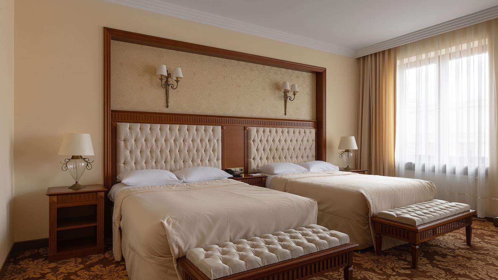 rooms-room-standard-twin