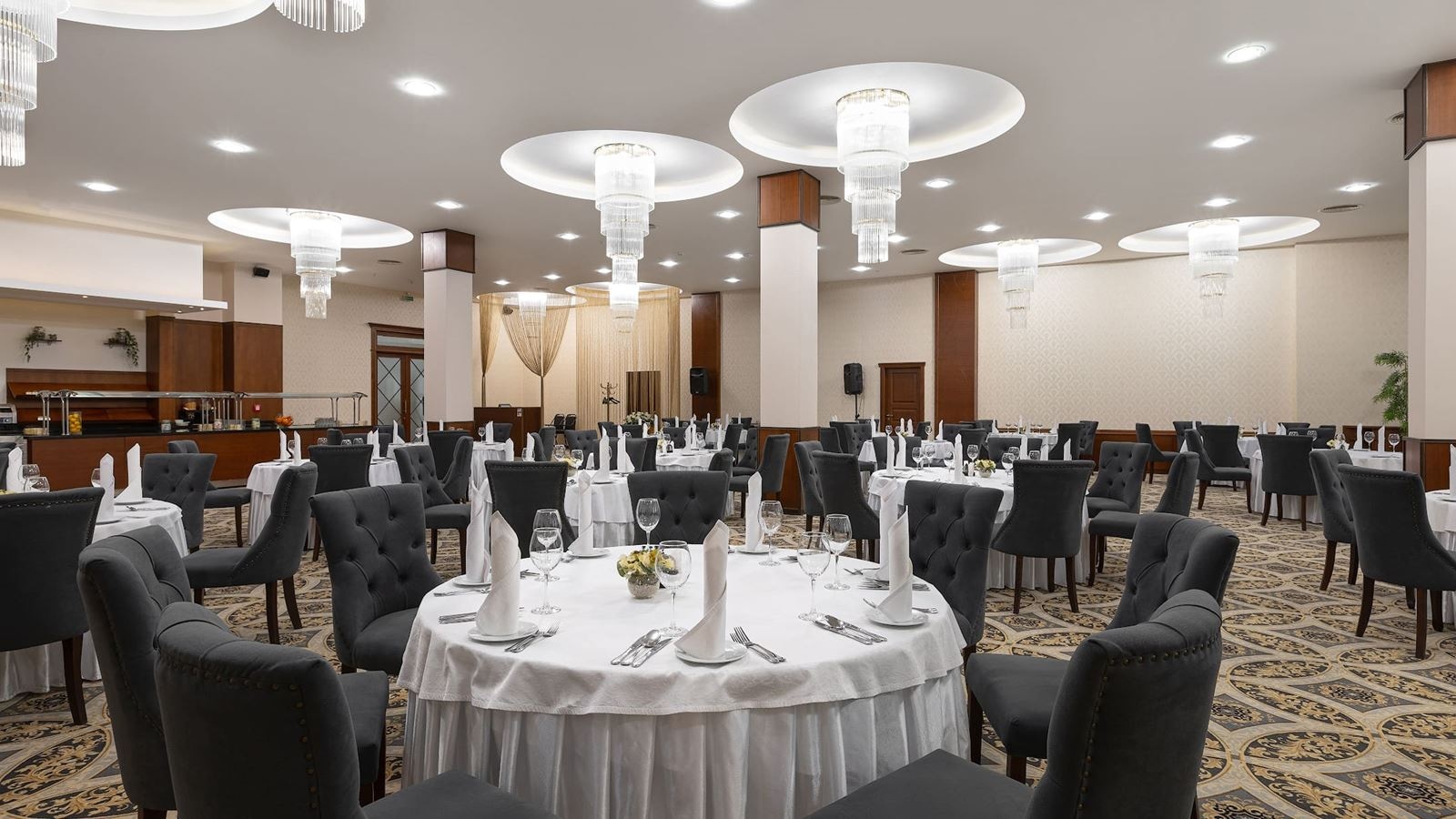 restaurants-restaurant