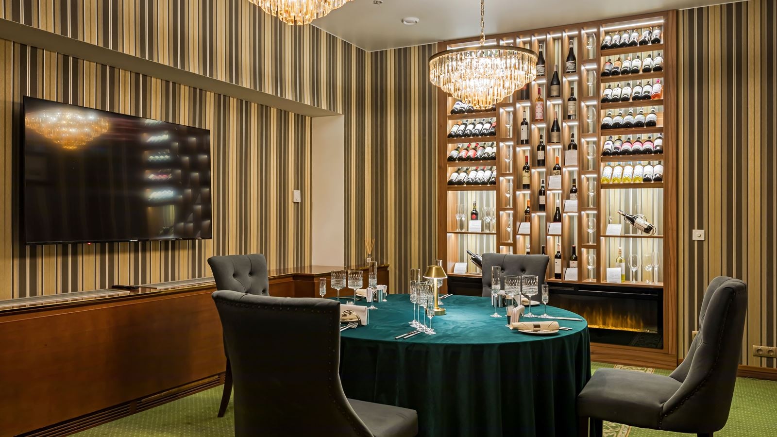 restaurants-restaurant