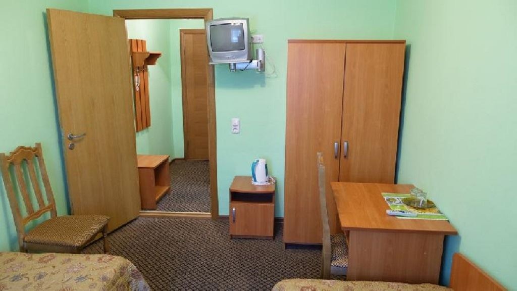 rooms-номер--с-двумя-двуспальными-кроватями