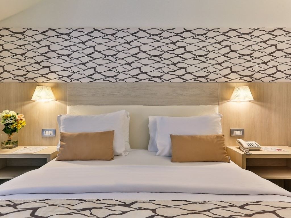 rooms-double-standard-room-land-view