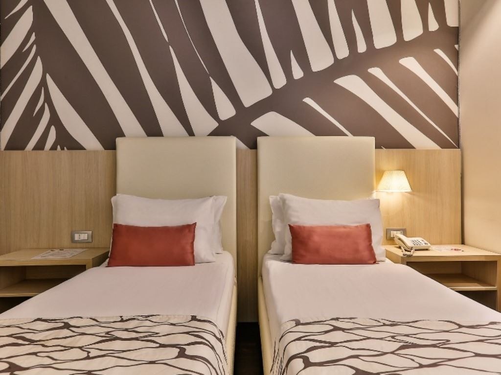 rooms-double-standard-room-land-view