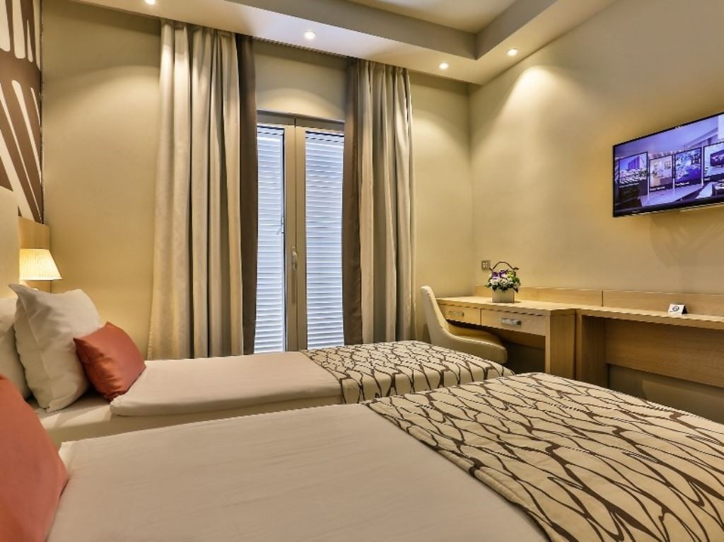 rooms-double-standard-room-land-view