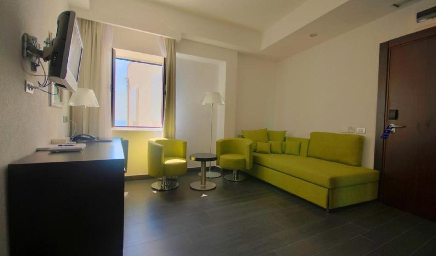 rooms-superior-suite