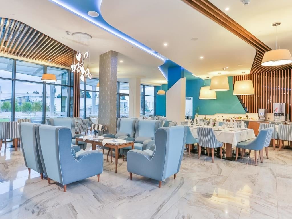 restaurants-restaurant