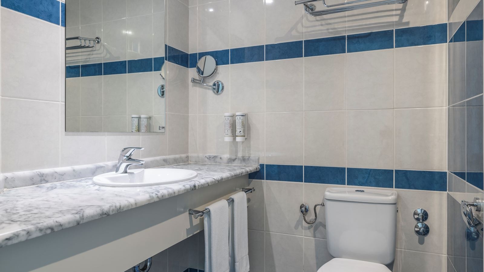 rooms-double-room-garden-view