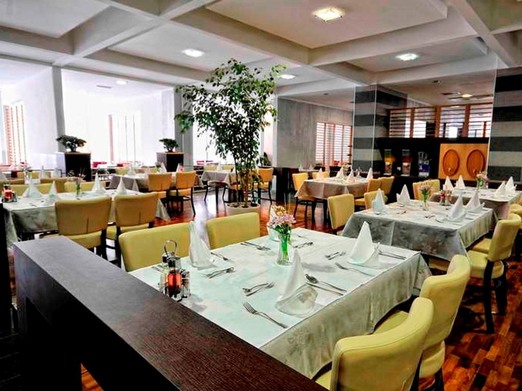 restaurants-main-restaurant