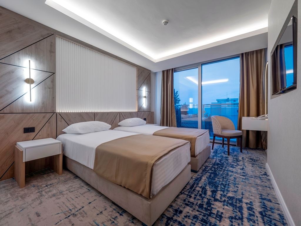 rooms-family-room-sea--view