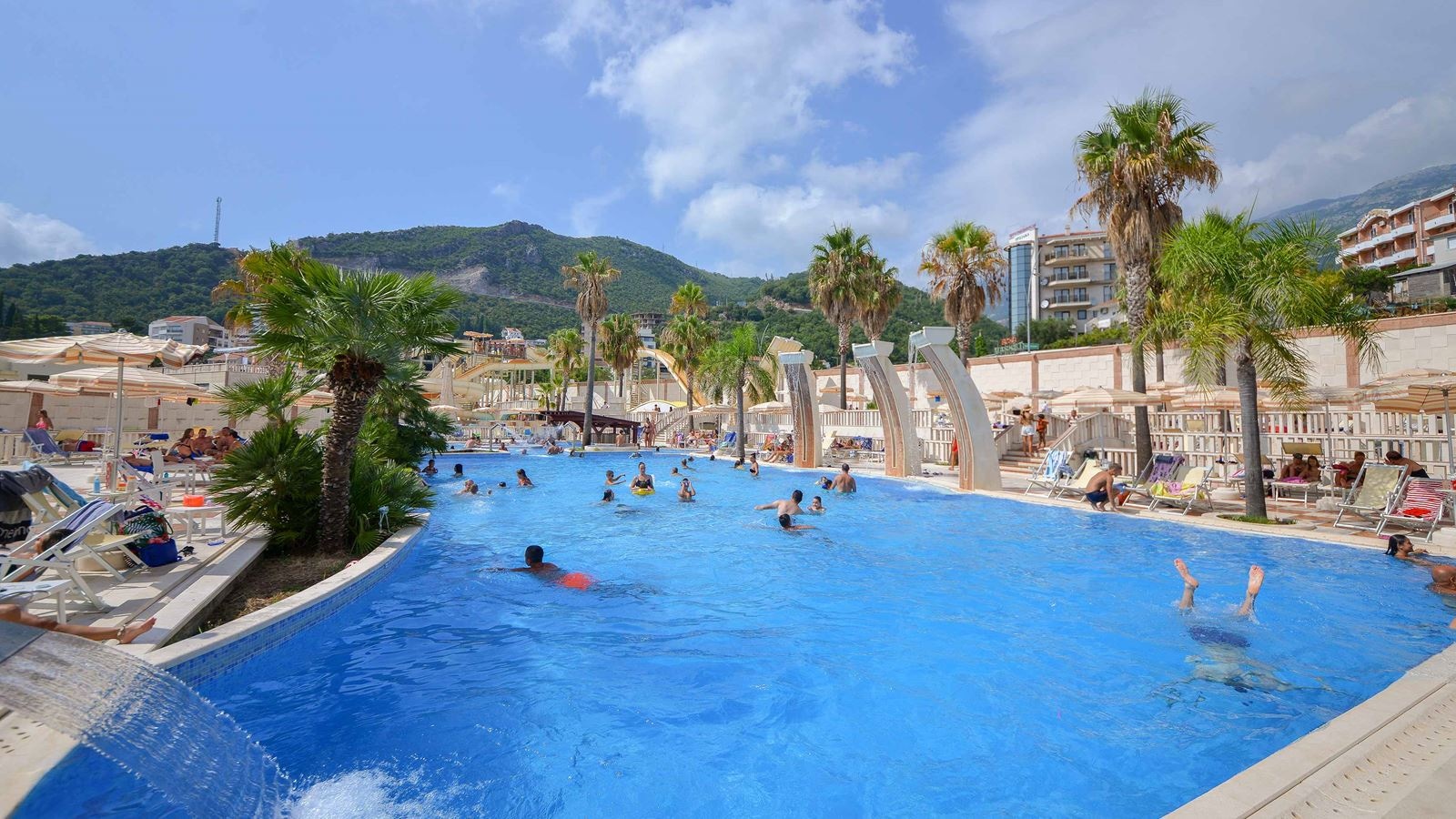 pools-outdoor-childrens-pool