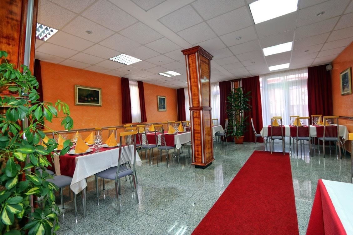 restaurants-restaurants