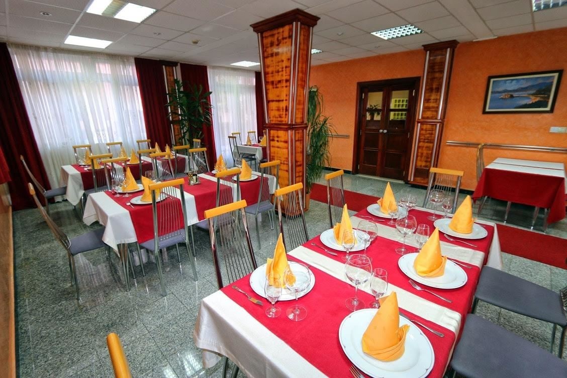 restaurants-restaurants