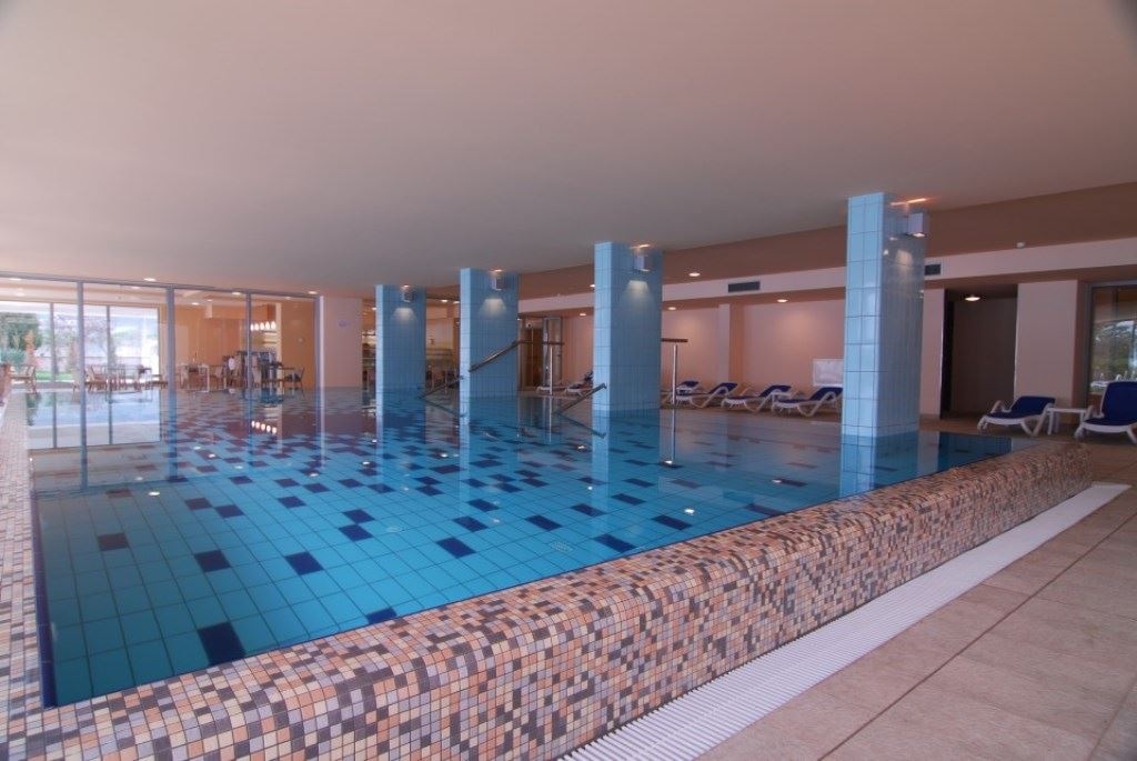 pools-indoor-pool