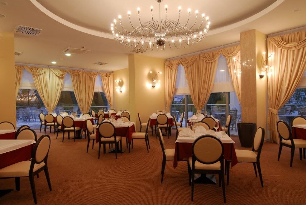 restaurants-main-restaurant