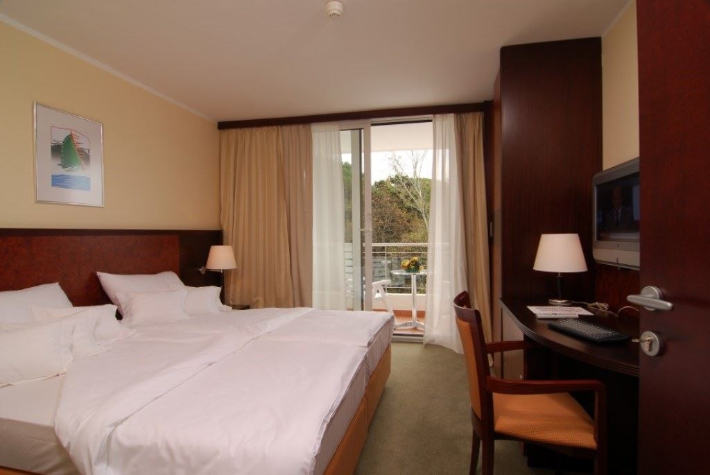 rooms-double-room-park-view