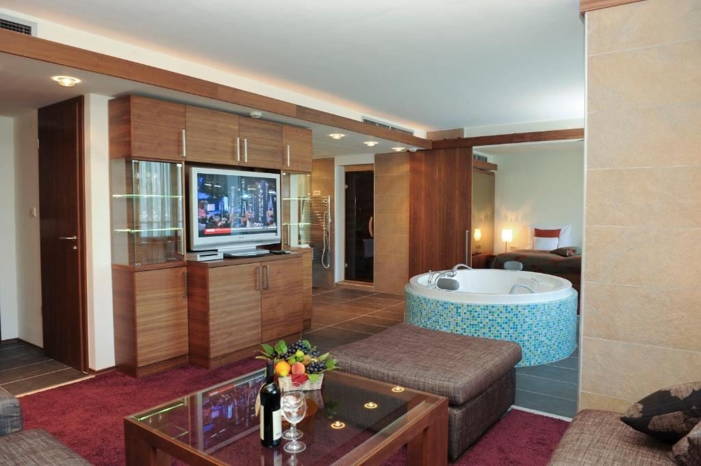 rooms-deluxe-apartment